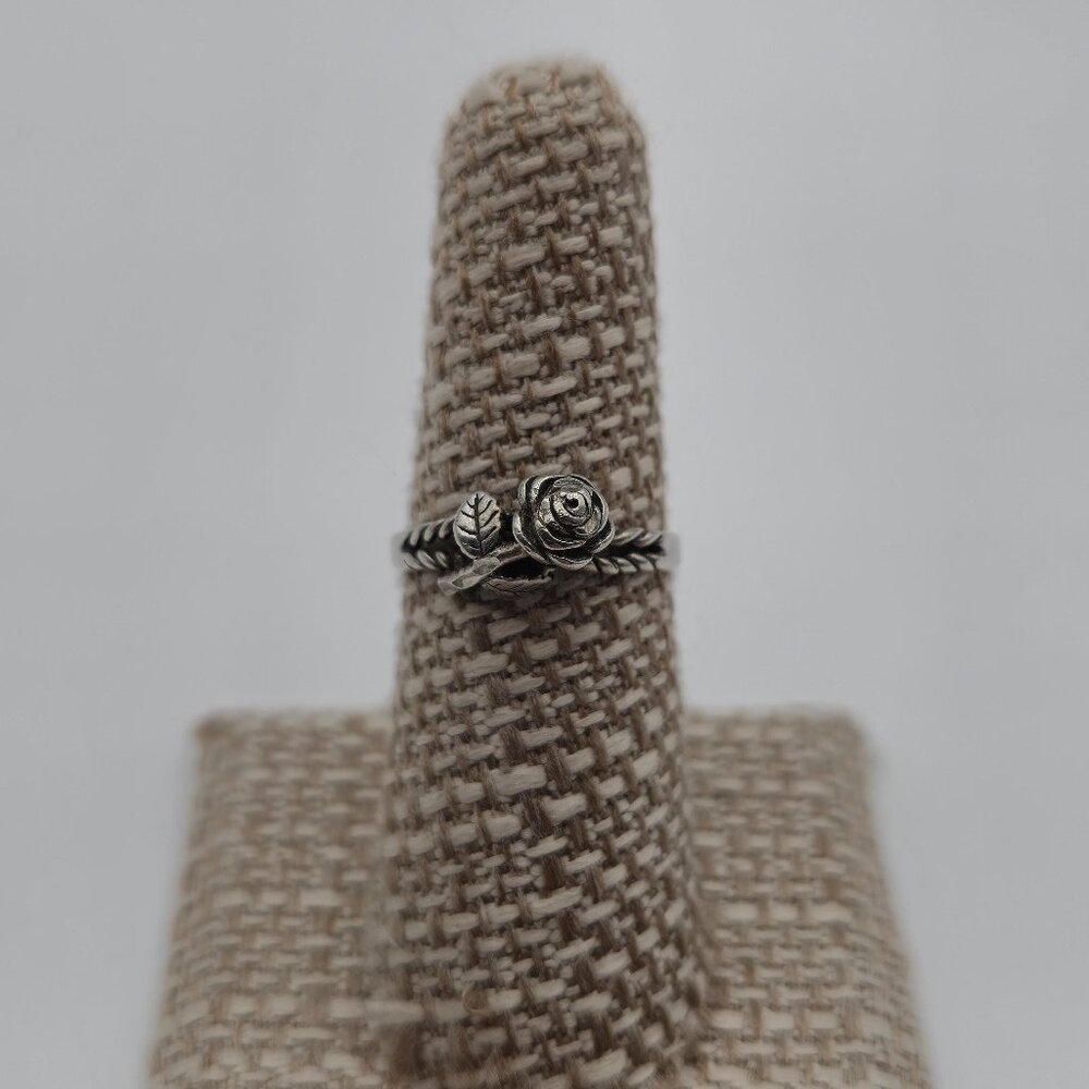 Size 7 Sterling Silver Flower Rustic Nature Ring A2611